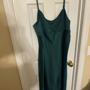 Elegant Green Spaghetti Strap Dress